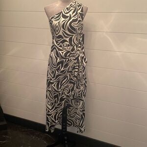 Donna Morgan Elegant Black and White One-Shoulder Dress